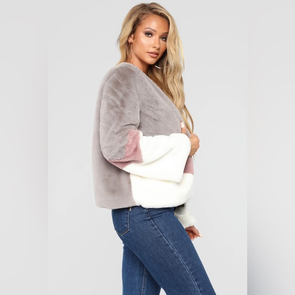 Fashion Nova Colorblock Fur Romance Jacket Grey Combo Size S NWT - Picture 7 of 11